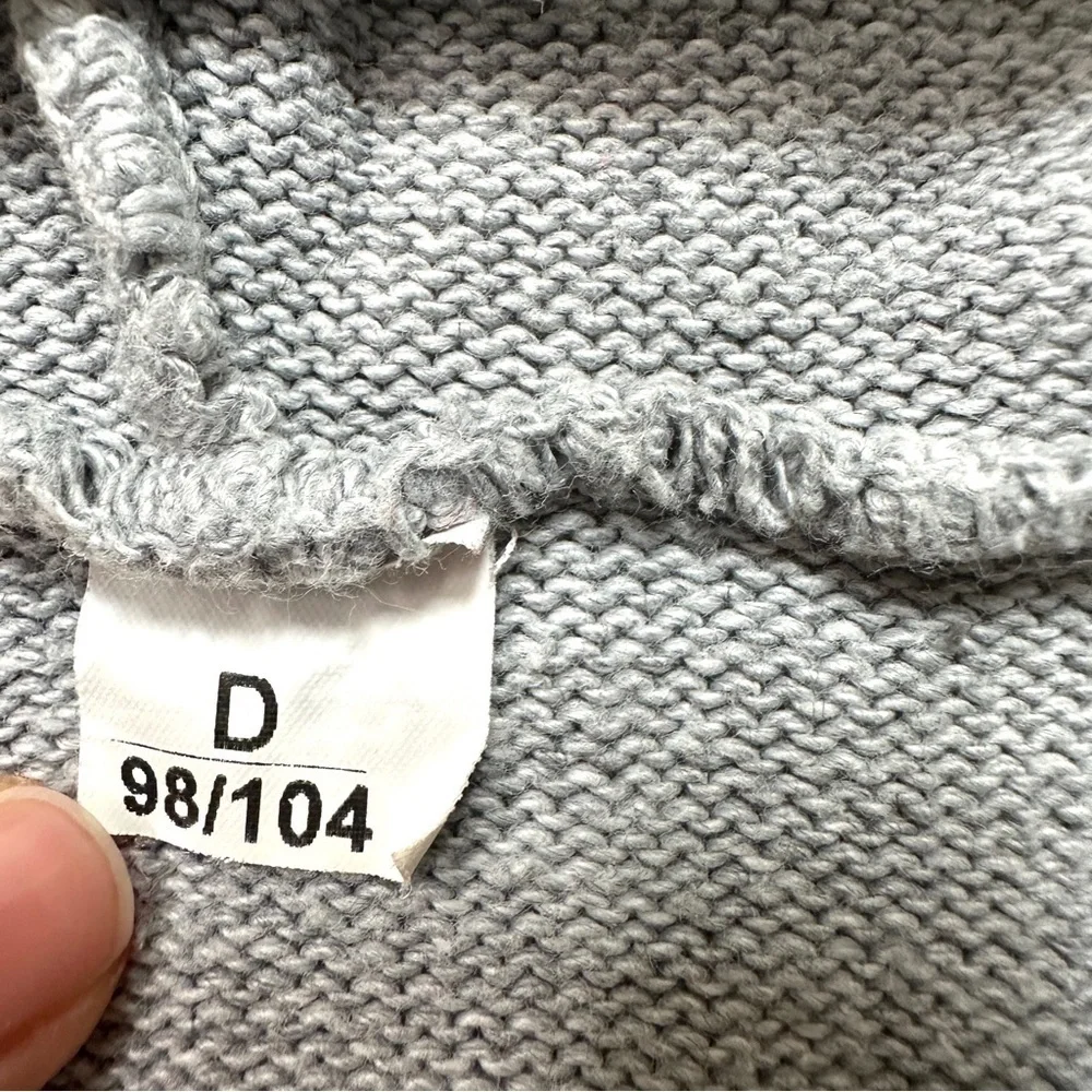 ⭐️ 5 for $25 Aero School Gray Hooded Knit Sweater Size 98/104 cm (3 Years)